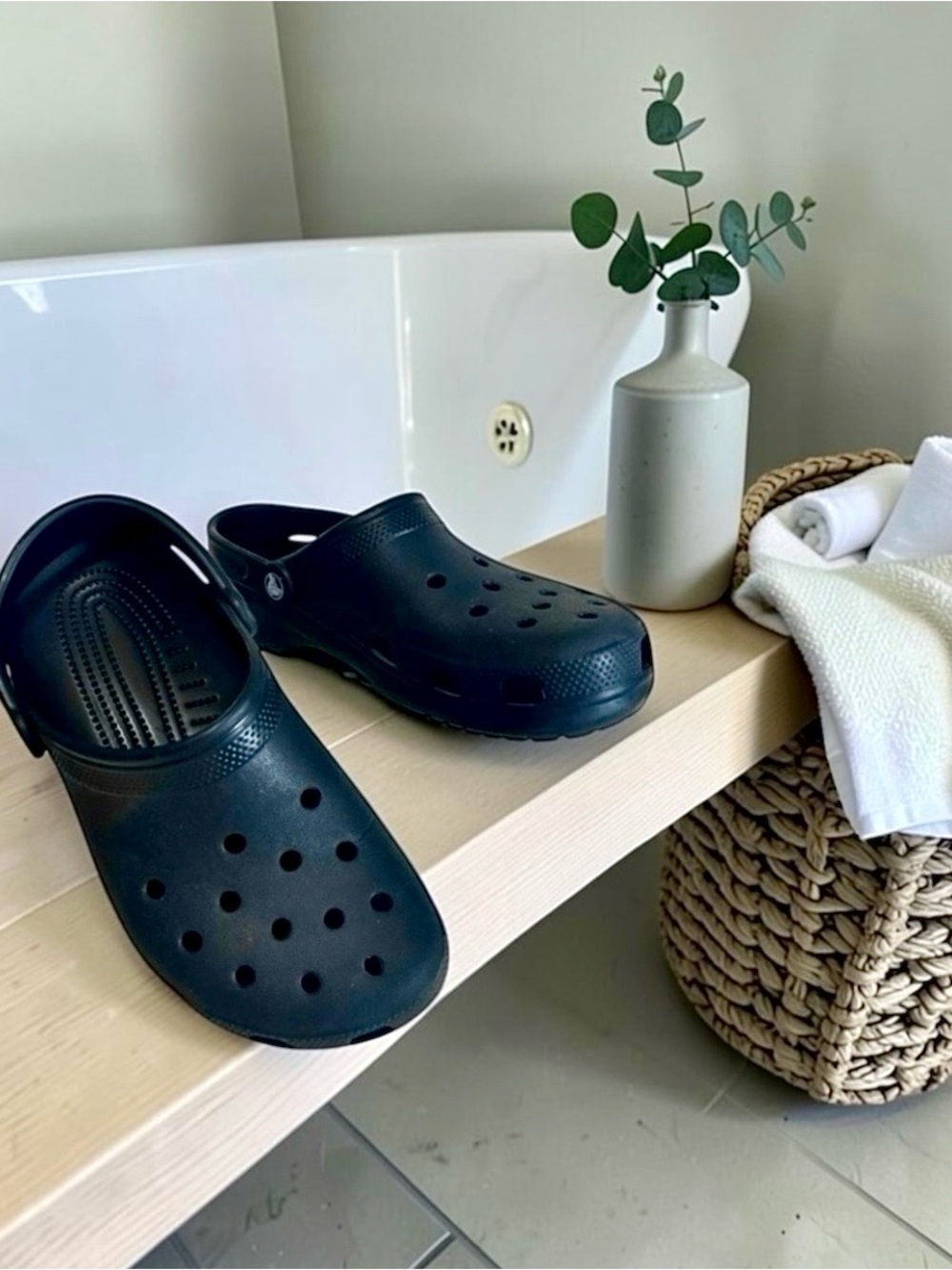 Crocs Classic Clog Black Women’s Size 10 M8 W10 Like New